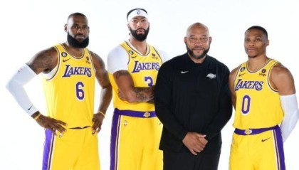 九游娱乐-韦少另一面：和贝弗利和解 已成他在湖人最好朋友